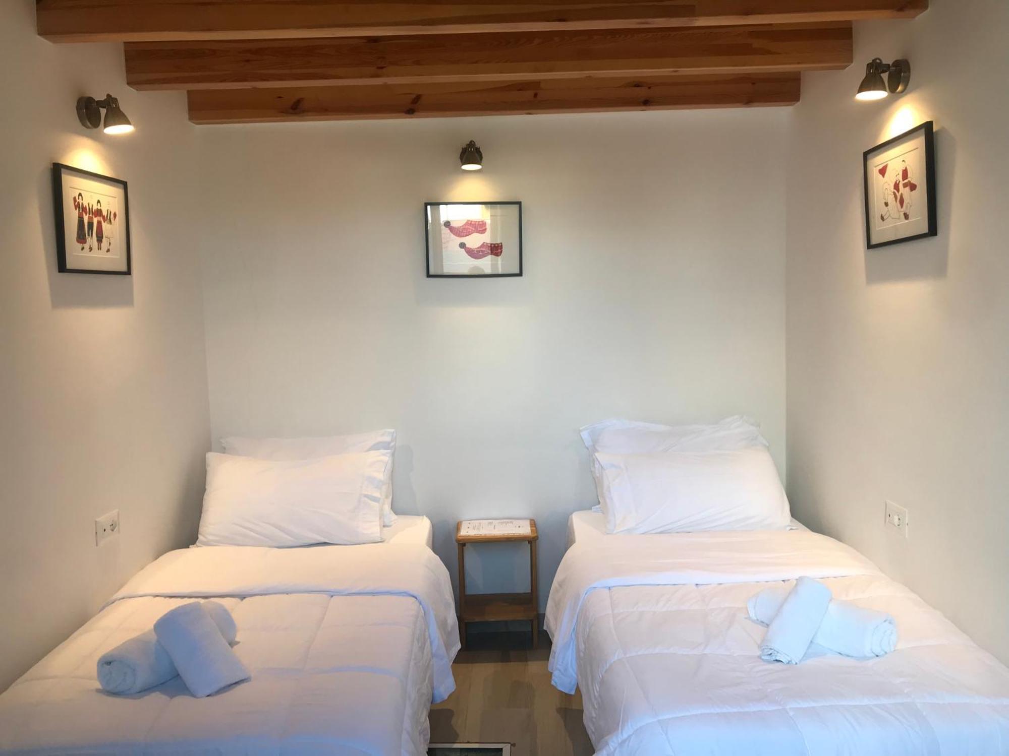Gogo Moustache Guest House Përmet Buitenkant foto